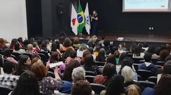 Controladoria Setorial de Educação participa de evento sobre acolhimento e prevenção à violência doméstica